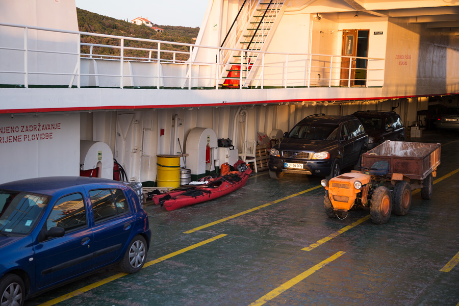 adventure_kayaking_car_ferry