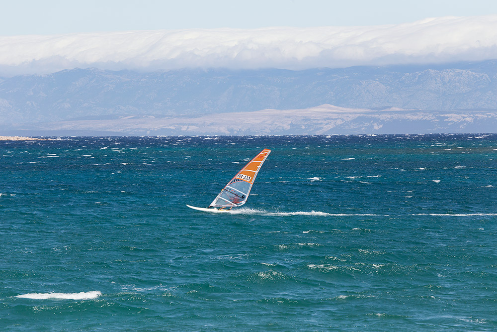 croatia_activity_holiday_windsurfing