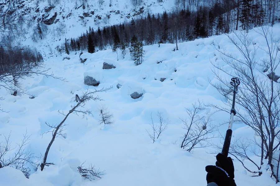 skiing_next_to_the_creek