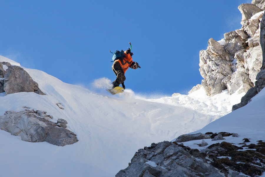zleb-Hude_police_splitboard_run